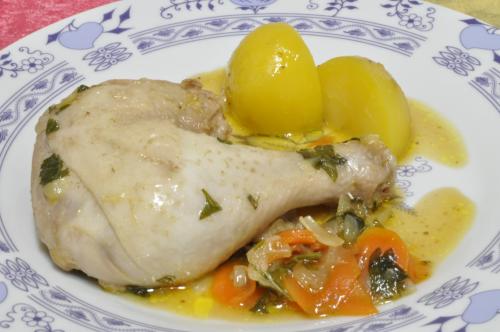 Jak uvařit kuře dušené po selsku ? Snadné recept, připravený za 30 - 45 minut